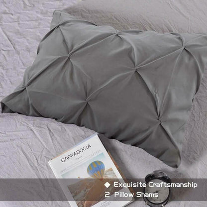 Laura's Lace 3 Piece Pintuck Pinch Pleated Duvet Cover